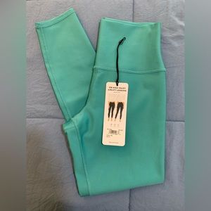 Alo 3/4 Length Teal Leggings